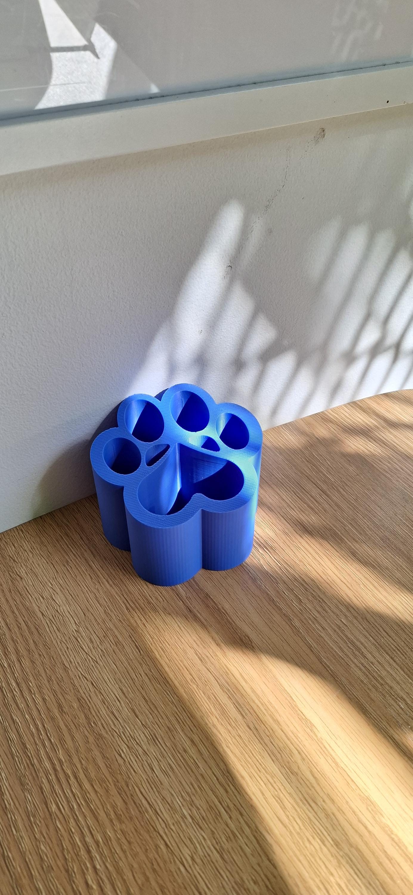 Dog Paw Print Heart Pen Holder - 3D Printed office organizer